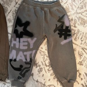 Zara graffiti boys joggers 4/5